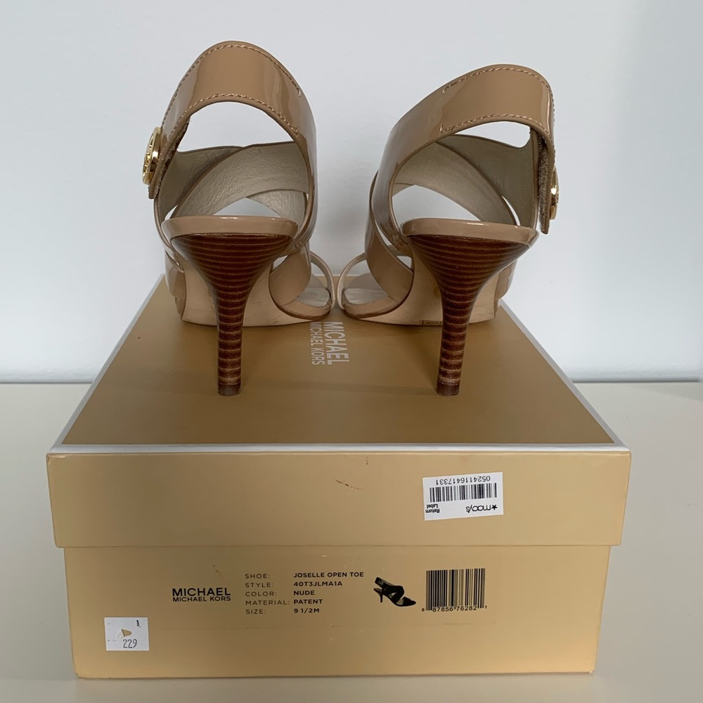 Michael Kors Nude patent Leather Open Toe Shoes - Picture 4 of 10